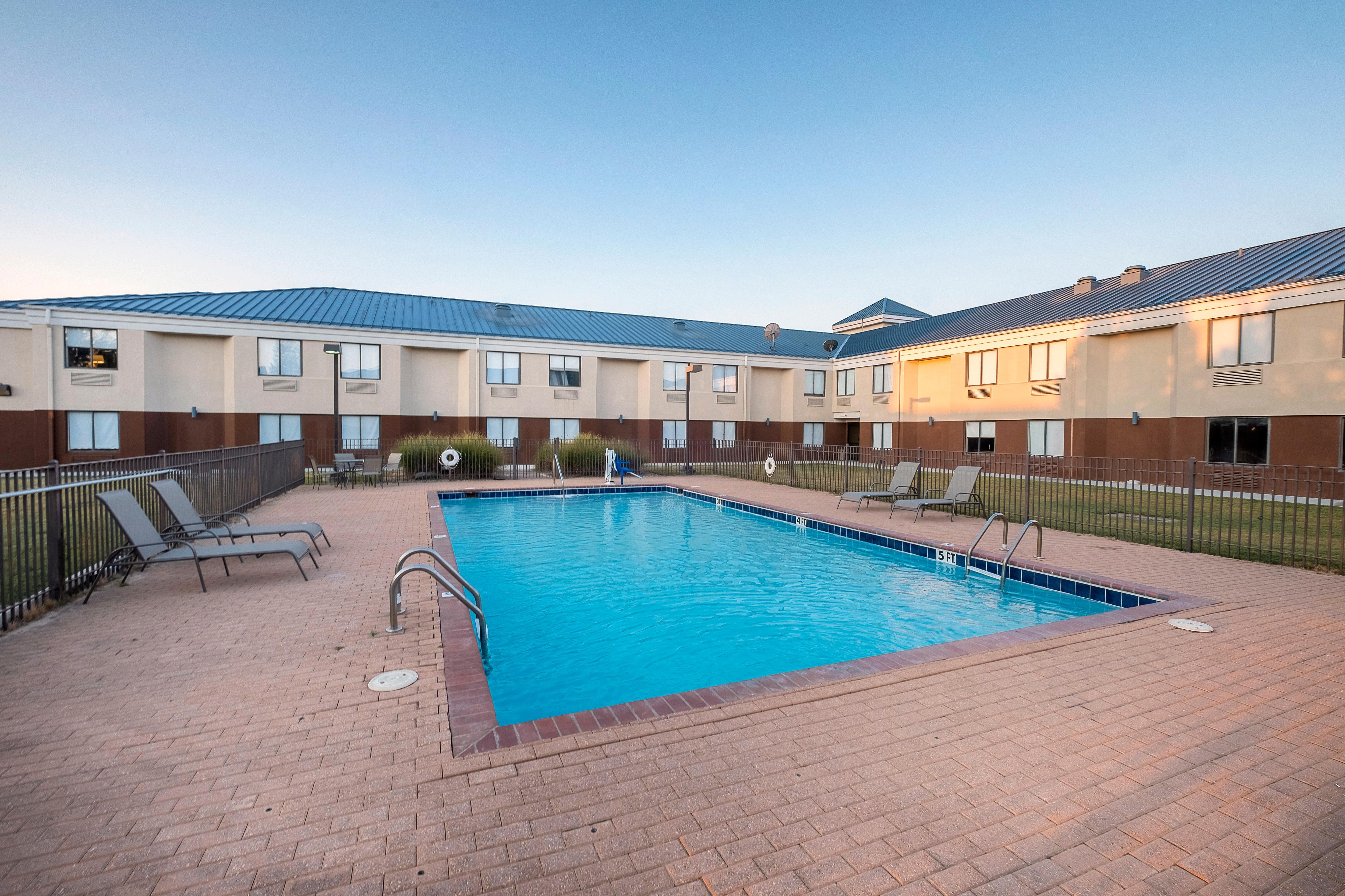 Spark By Hilton Bentonville Exterior photo