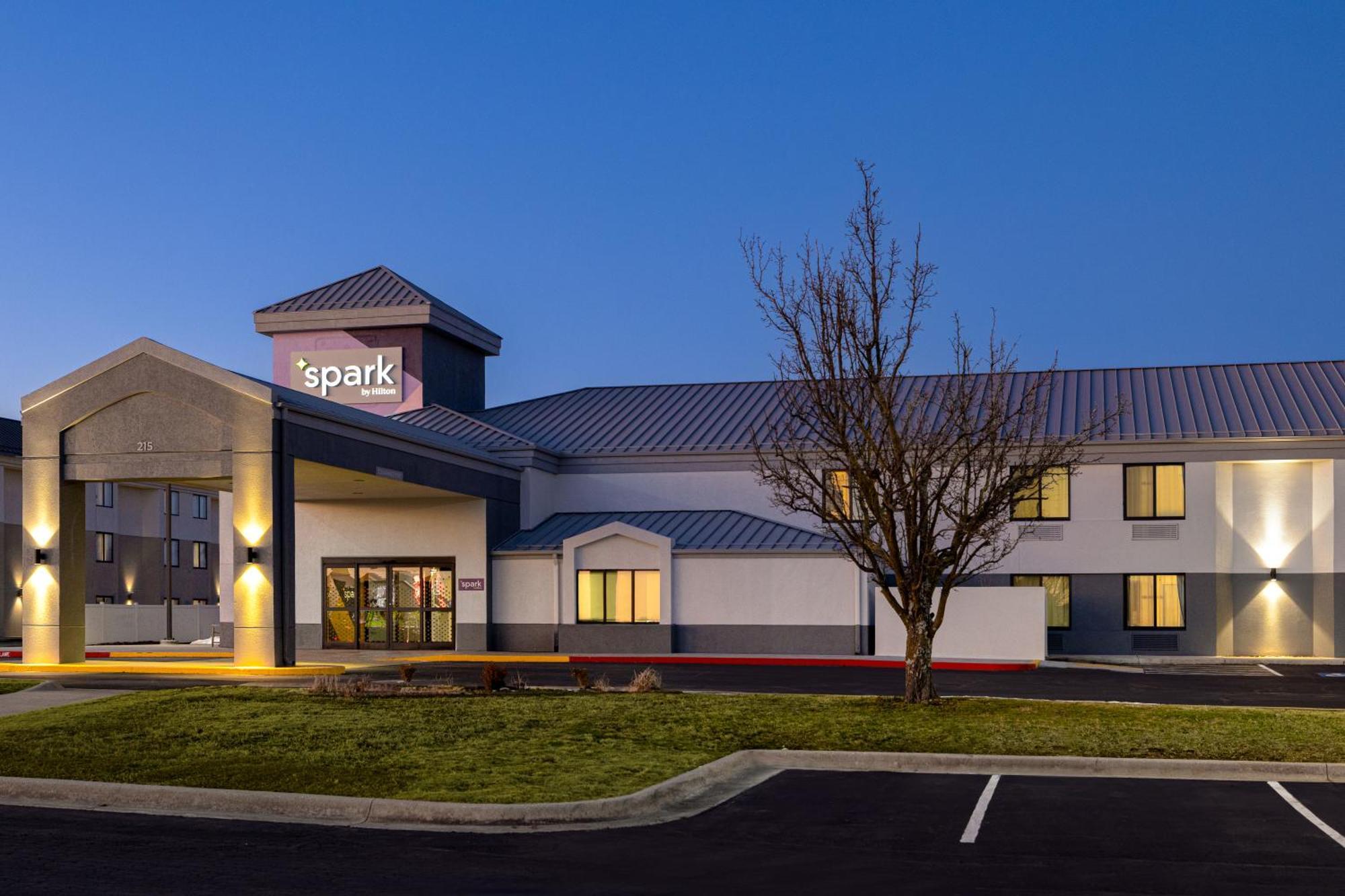 Spark By Hilton Bentonville Exterior photo