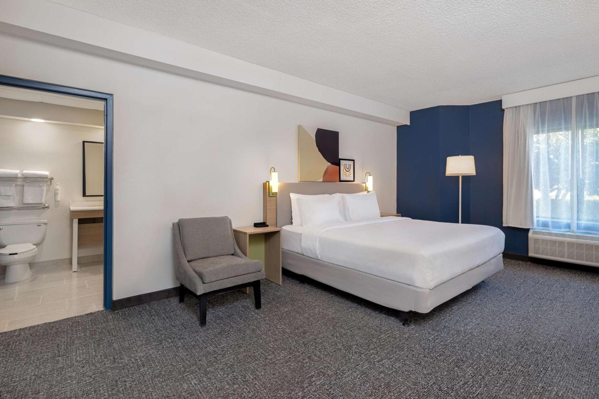 Spark By Hilton Bentonville Exterior photo